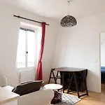 Bright 39M Near The Place D\'Italie