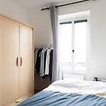 Bright 39M Near The Place D\'Italie